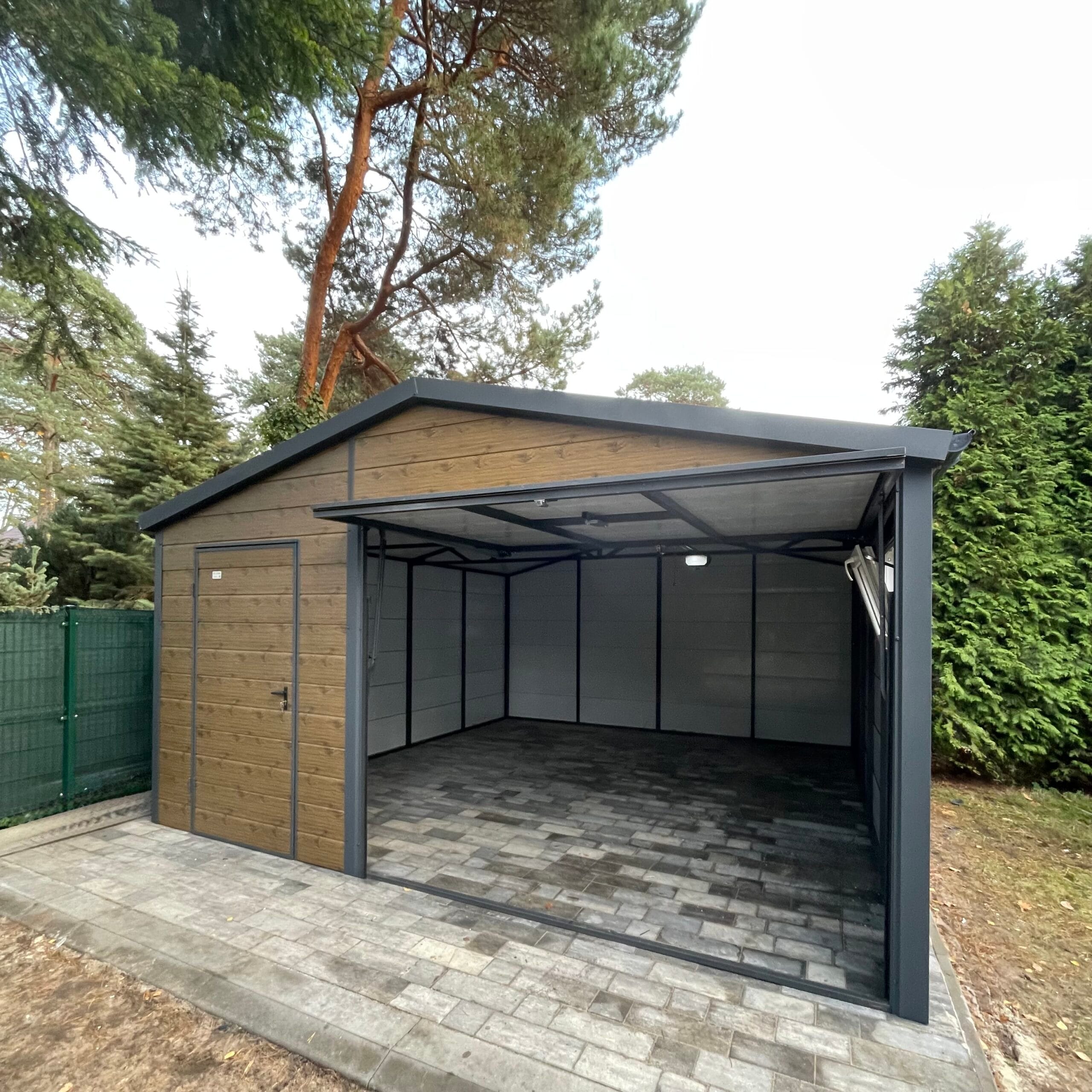 Garaż ocieplany z płyty warstwowej 5x6 brama uchylna - obrazek 3