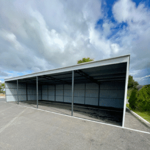 Wiata garażowa z blachy trapezowej 16x8 wysokość 2,7 m