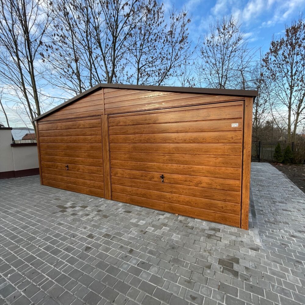 Garaż blaszany Premium 6x6 dach dwuspadowy , brama uchylna