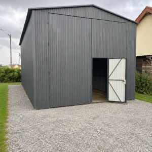 Hala magazynowa blaszana 6×12 m w kolorze RAL 7016