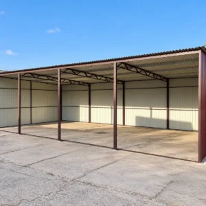 Wiata garażowa 10×5 m czterostanowiskowa – ciemna wiśnia RAL 3005