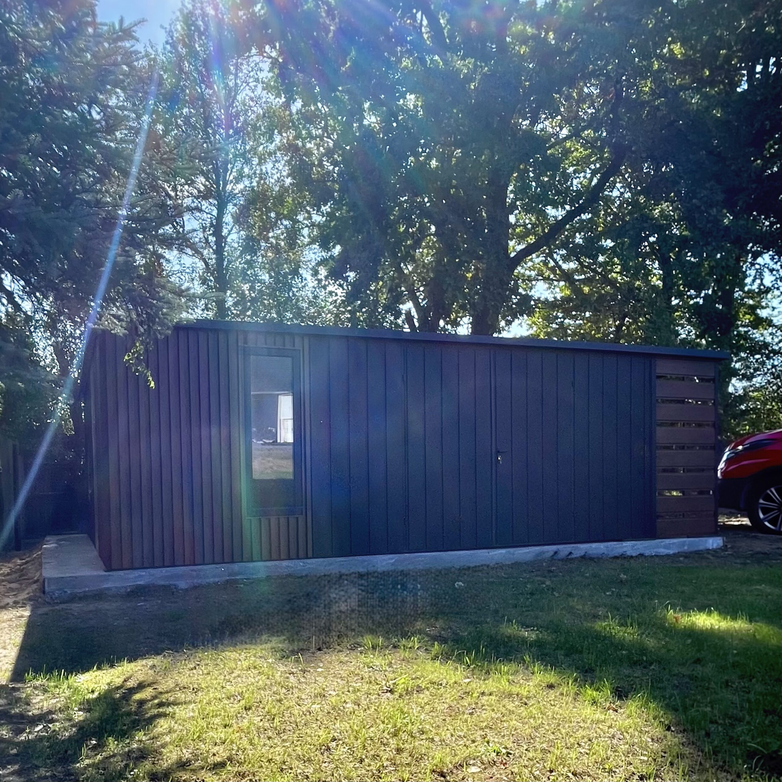 Domek ogrodowy narzędziowy 6 m x 3,5 m z drewutnią ażurową - obrazek 3